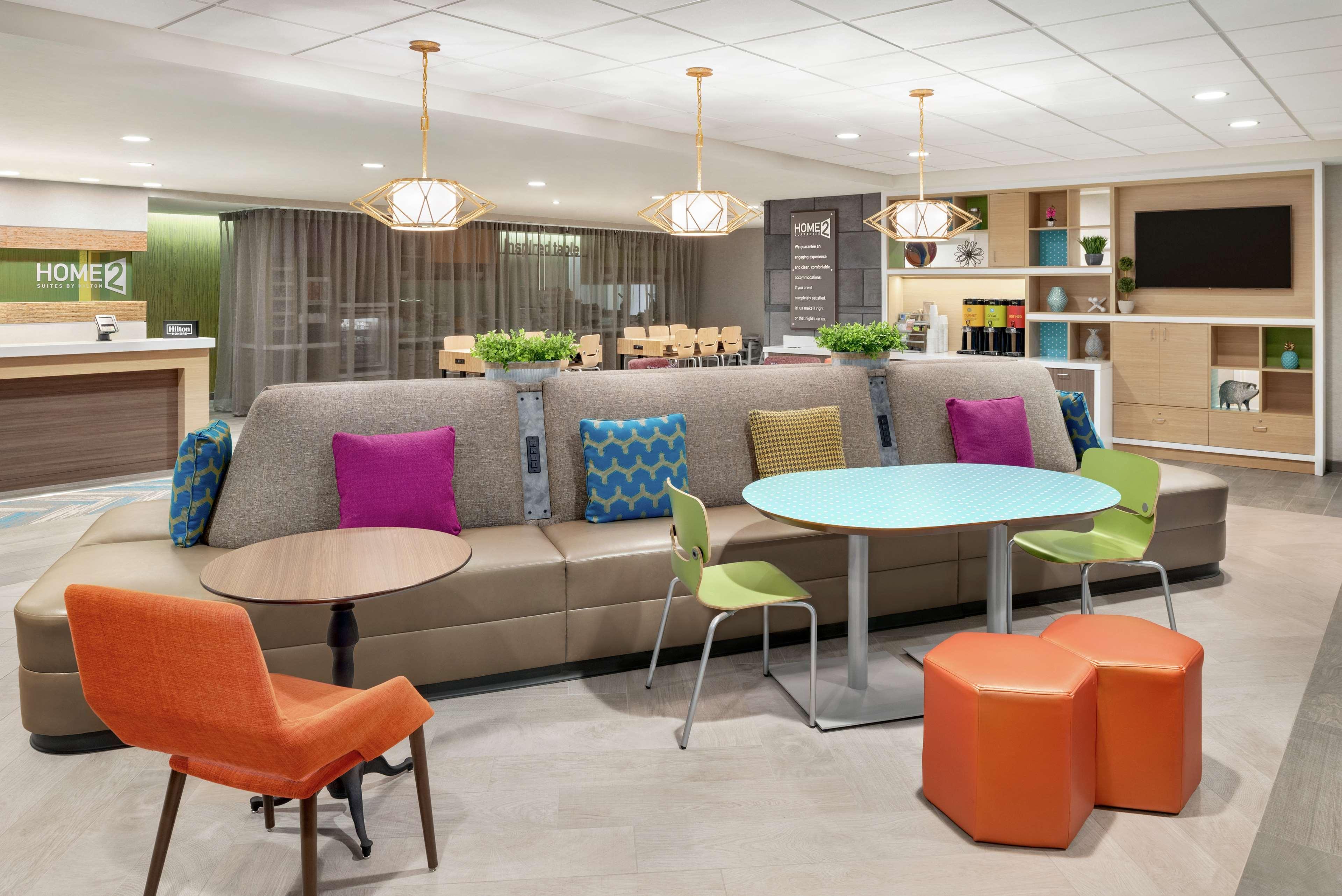 Home2 Suites By Hilton Бисмарк Экстерьер фото