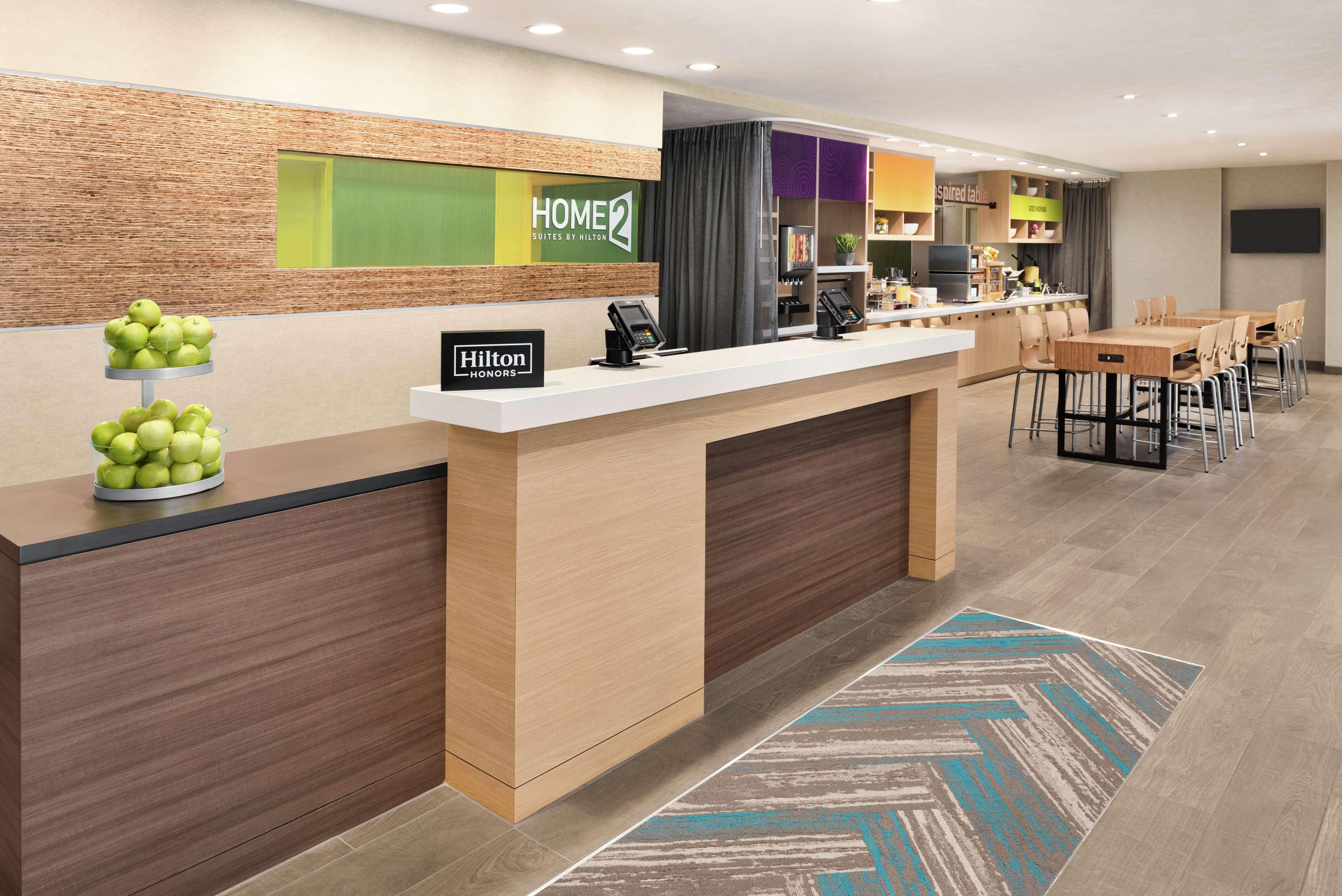 Home2 Suites By Hilton Бисмарк Экстерьер фото